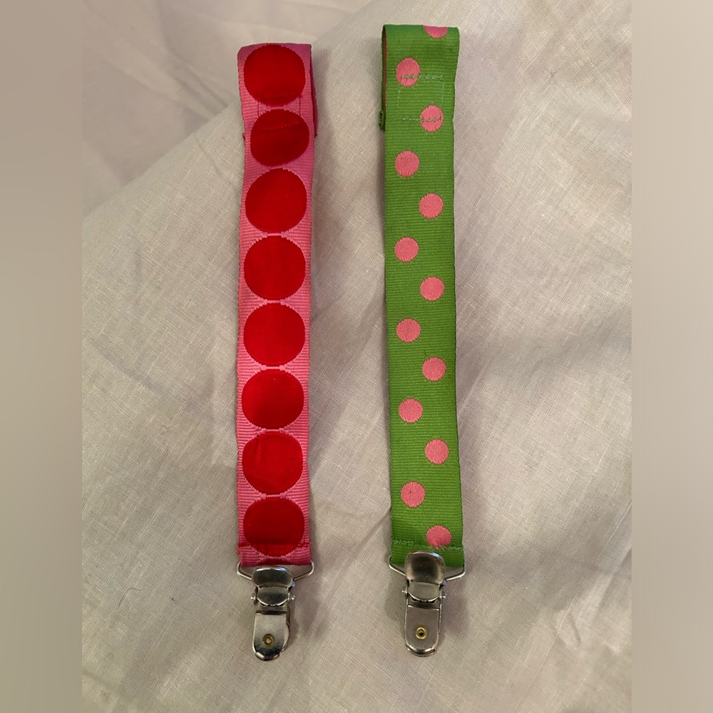 Bundle of 2 Munchkin Pacifier Clips for Baby Girl